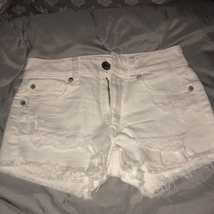 White American Eagle 🦅 high rise cut off shorts